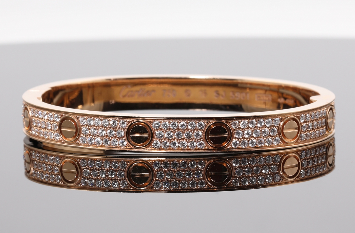 Cartier Love Bracelet - 204 round Diamonds