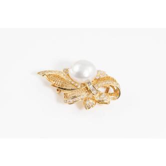 13.5mm South Sea Pearl & Diamond Brooch