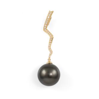 16.9mm Tahitian Pearl & Diamond Pendant