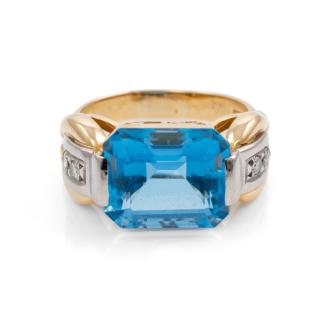 7.40ct Topaz and Diamond  Ring