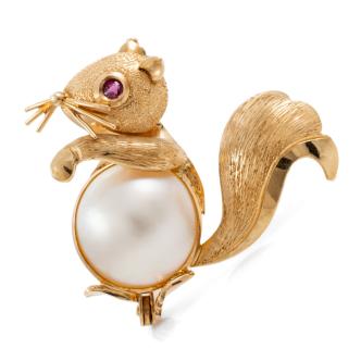 Squirrel Mabe Pearl & Ruby Brooch